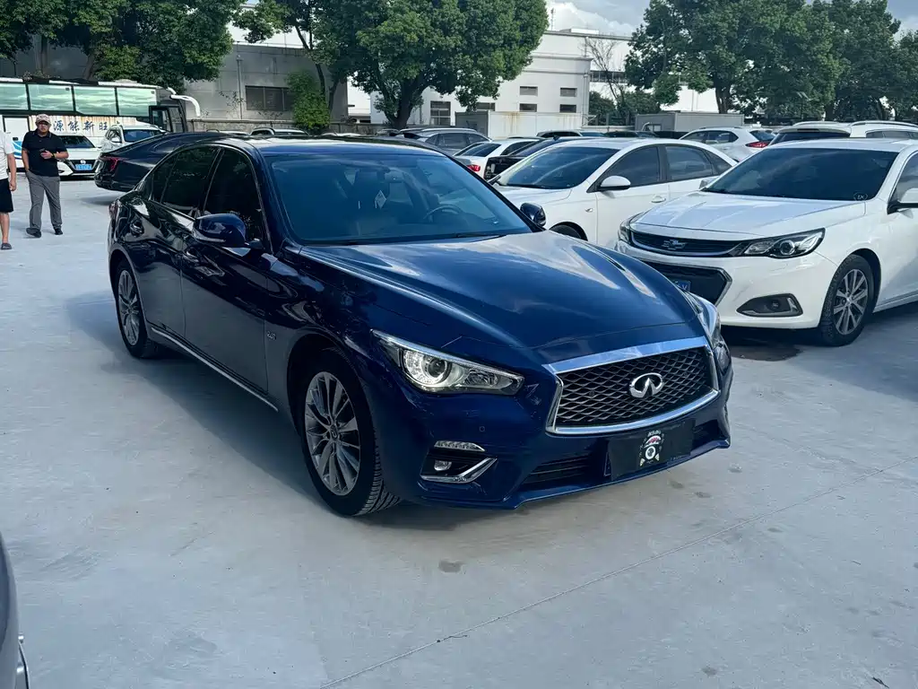 Infiniti Q50L — фото 3