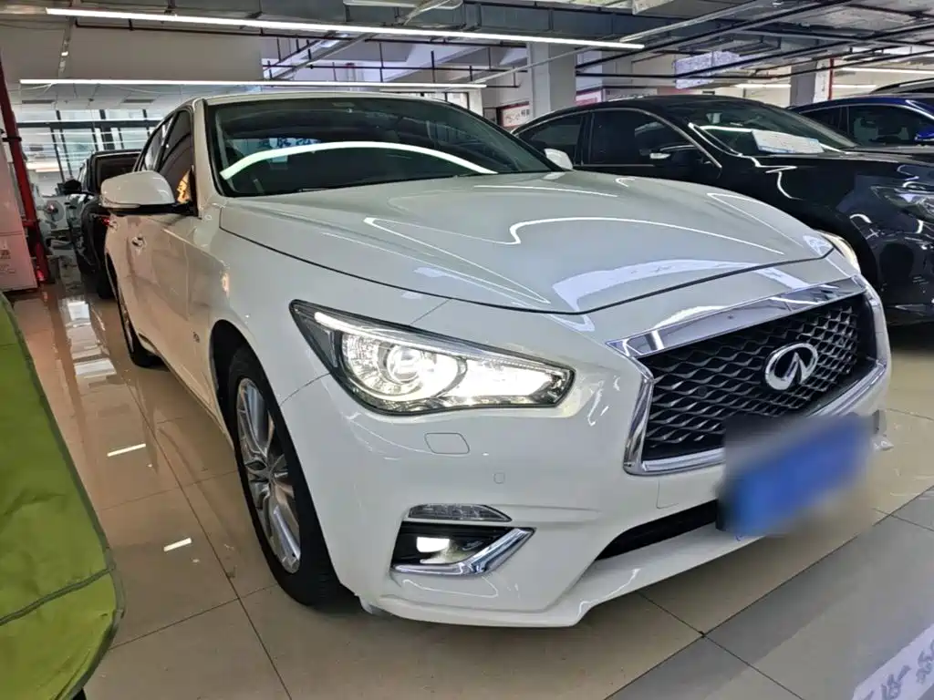 Infiniti Q50L — фото 4