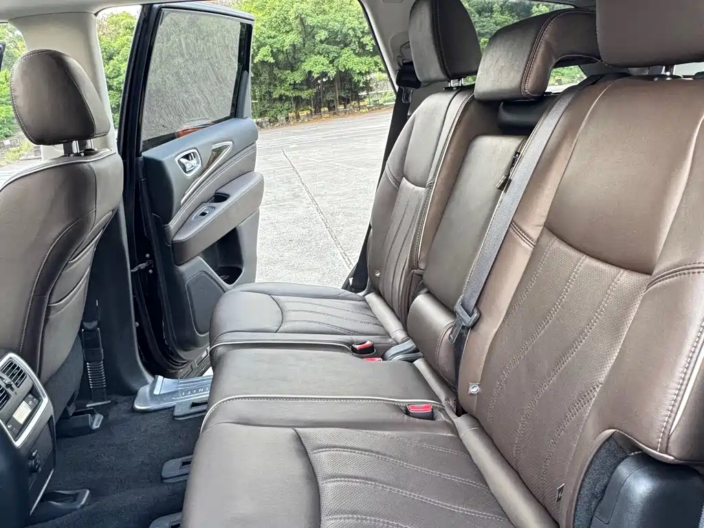 Infiniti QX60 (Import) — фото 11