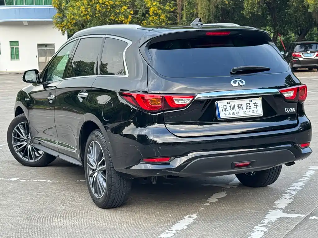 Infiniti QX60 (Import) — фото 3