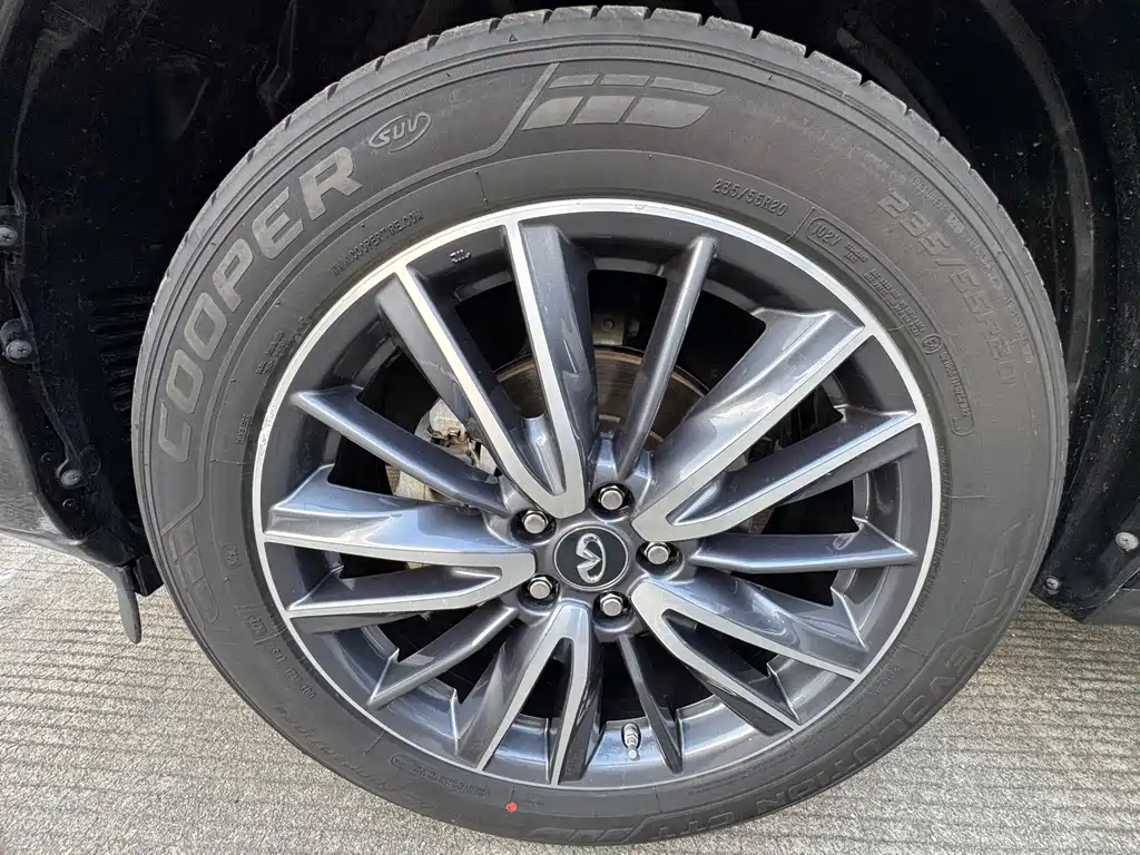 Infiniti QX60 (Import) — фото 22