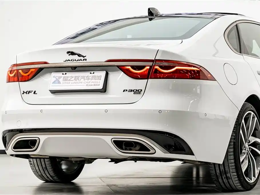 Jaguar XFL — фото 8