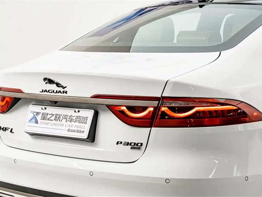 Jaguar XFL — фото 9