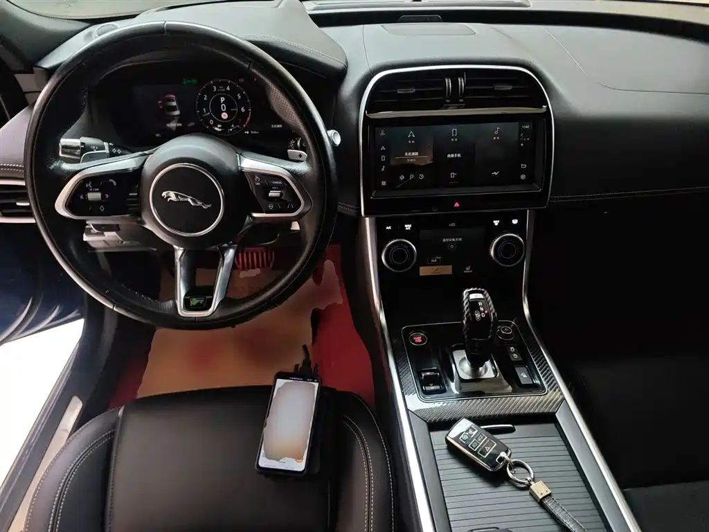 Jaguar XEL — фото 10