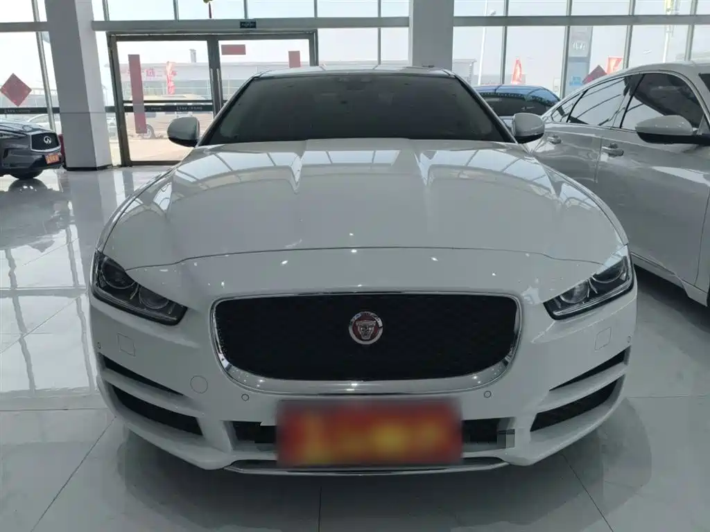Jaguar XEL — фото 3