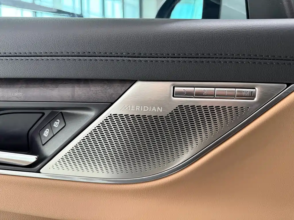 Jaguar XFL — фото 17