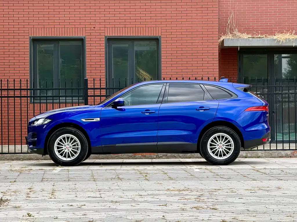 Jaguar F-PACE — фото 4
