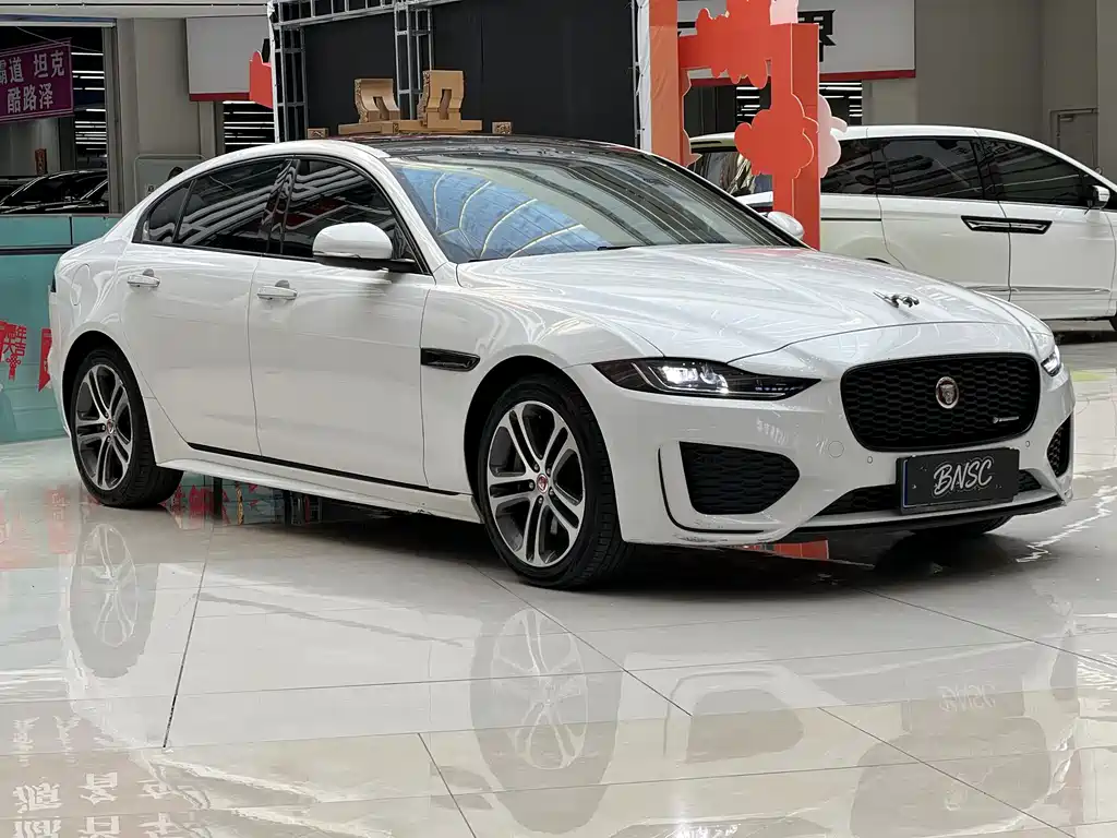 Jaguar XEL — фото 6