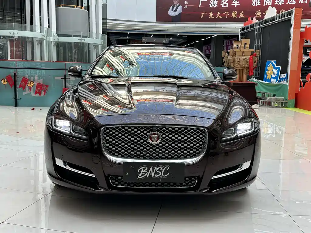 Jaguar XJ — фото 3