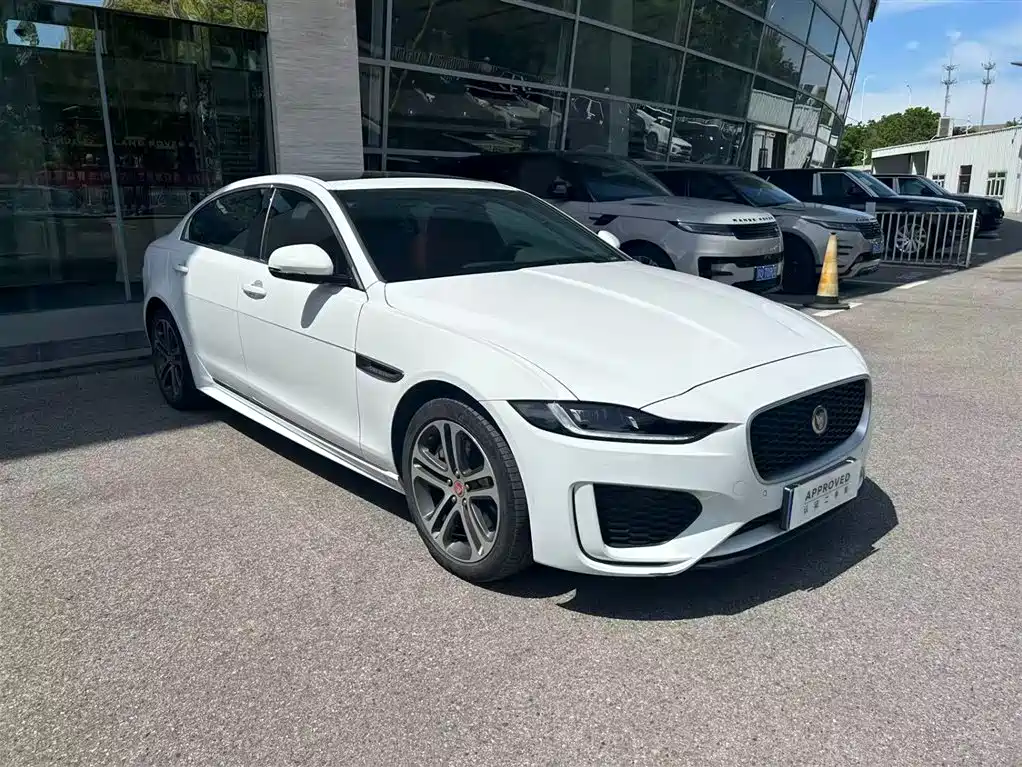 Jaguar XEL — фото 2