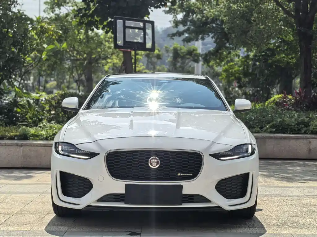 Jaguar XEL — фото 2
