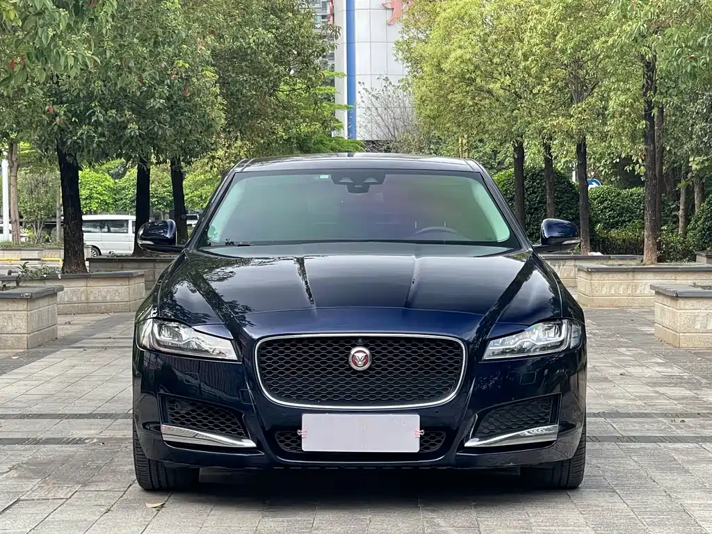 Jaguar XFL — фото 2