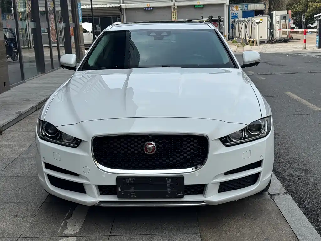 Jaguar XEL — фото 2