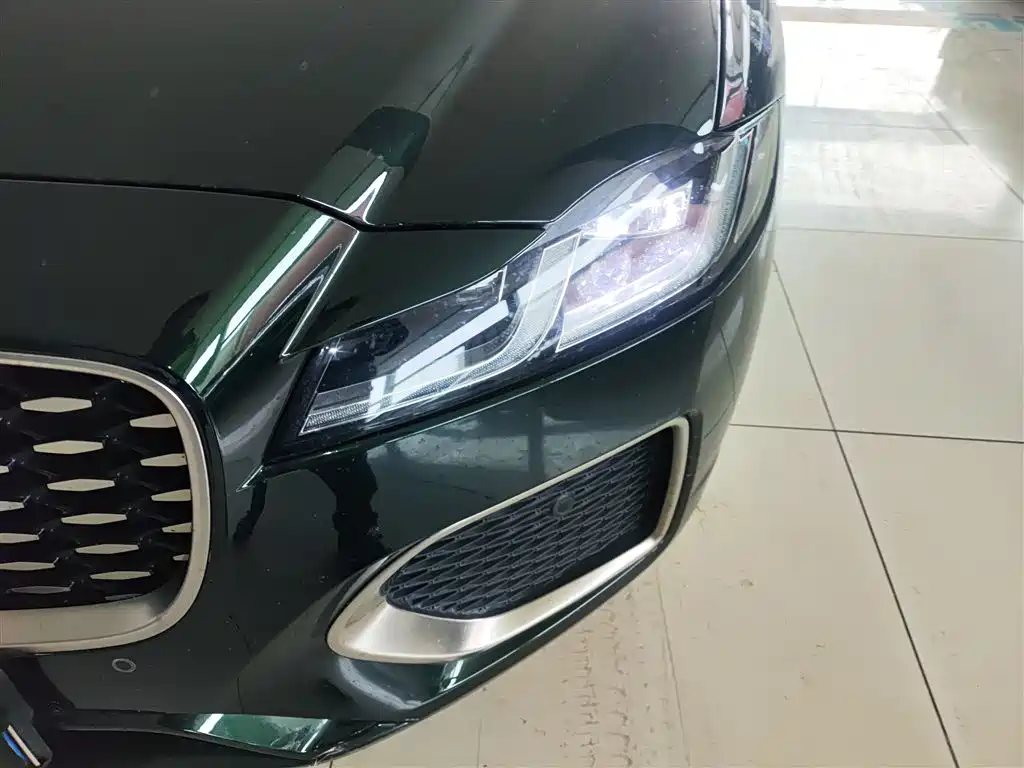 Jaguar XFL — фото 18