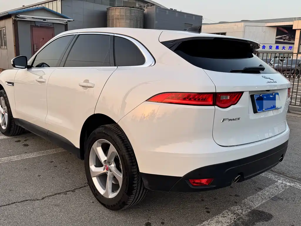 Jaguar F-PACE — фото 3