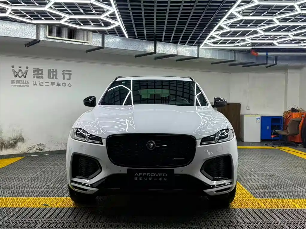 Jaguar F-PACE — фото 2