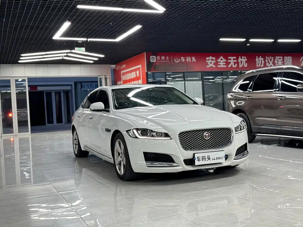 Jaguar XFL — фото 3