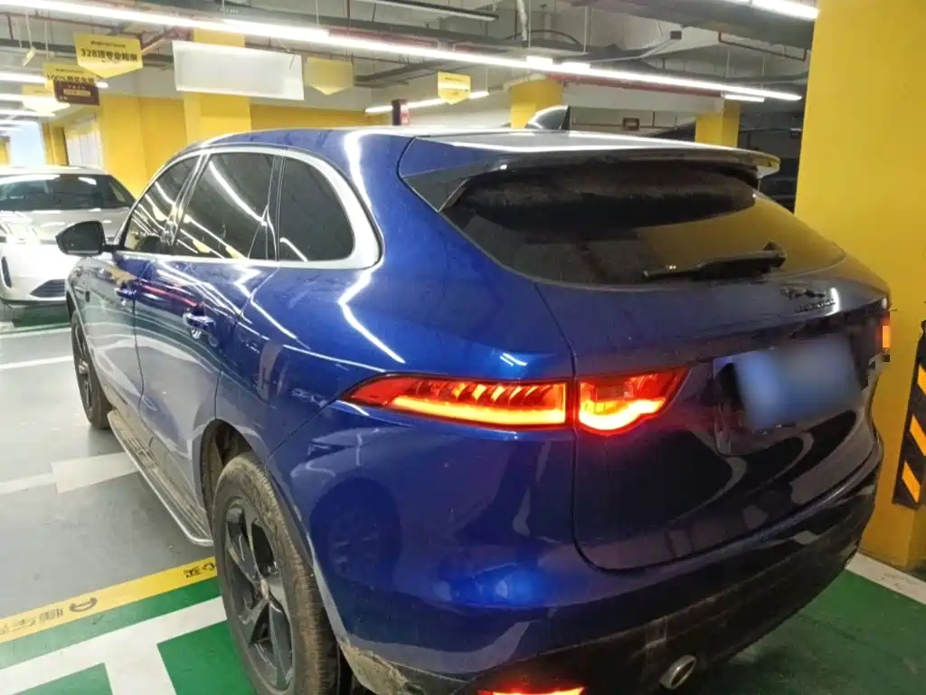 Jaguar F-PACE — фото 23