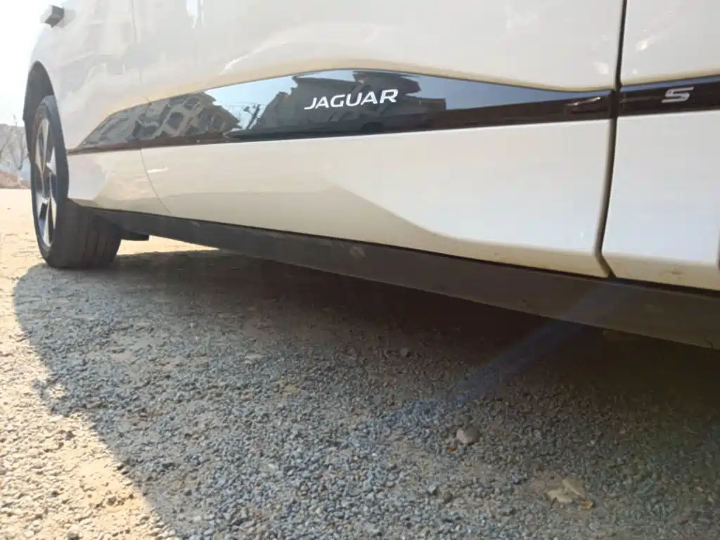 Jaguar I-PACE — фото 17