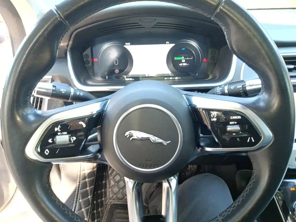 Jaguar I-PACE — фото 3