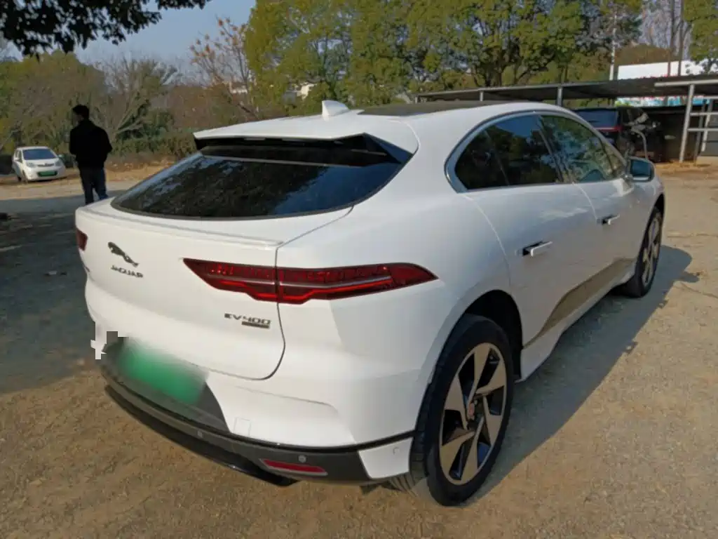 Jaguar I-PACE — фото 23