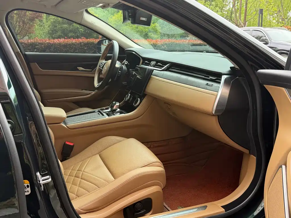 Jaguar XFL — фото 10