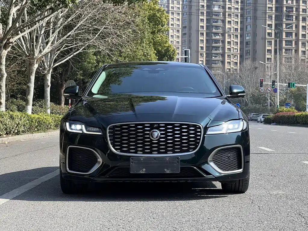 Jaguar XFL — фото 2