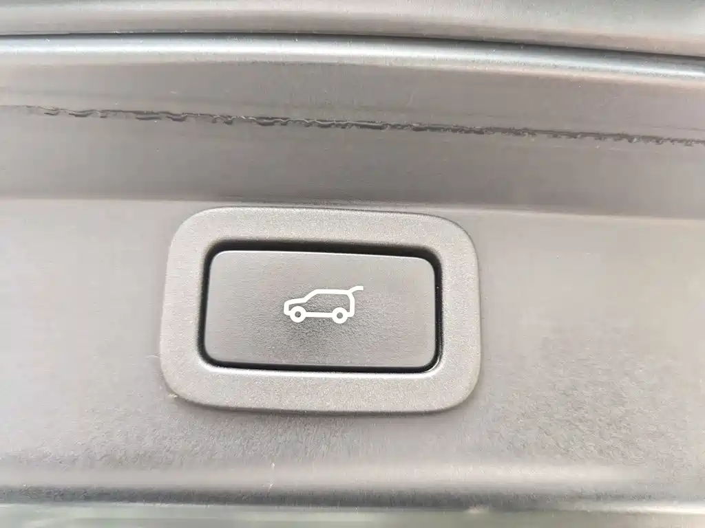 Jaguar I-PACE — фото 29