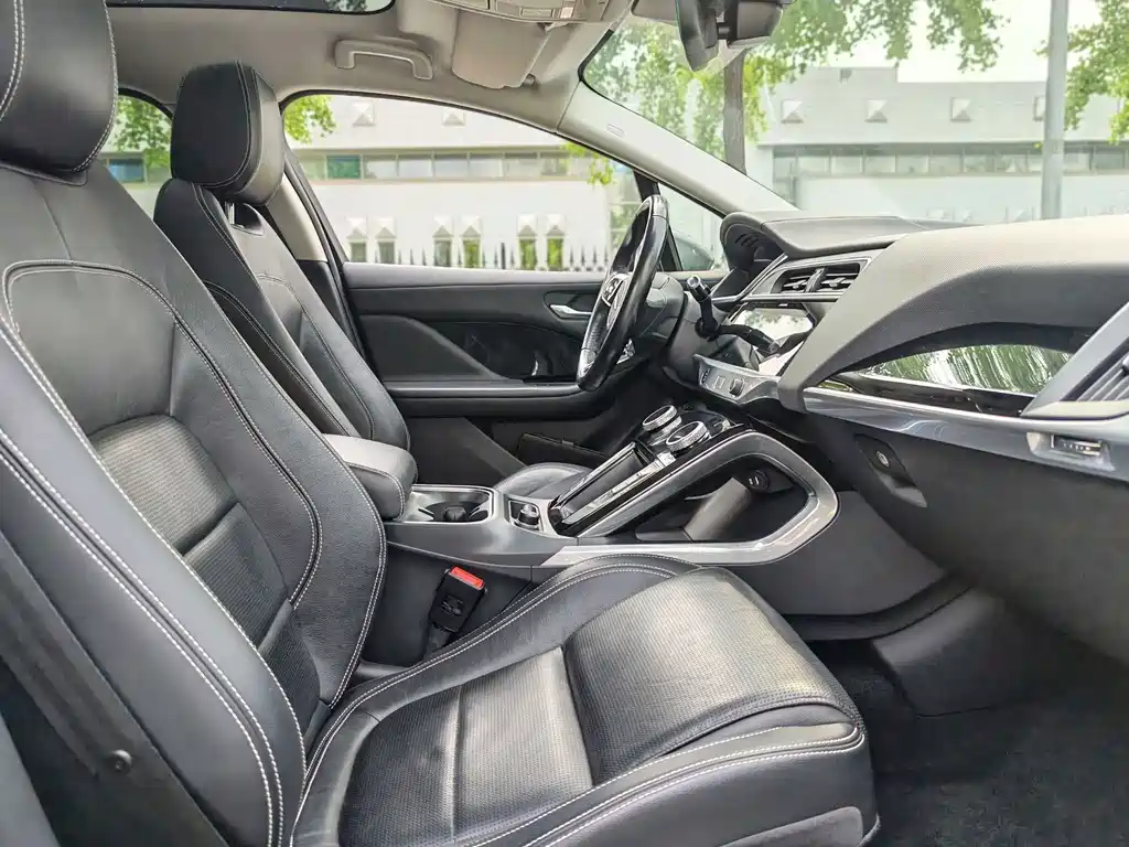Jaguar I-PACE — фото 9