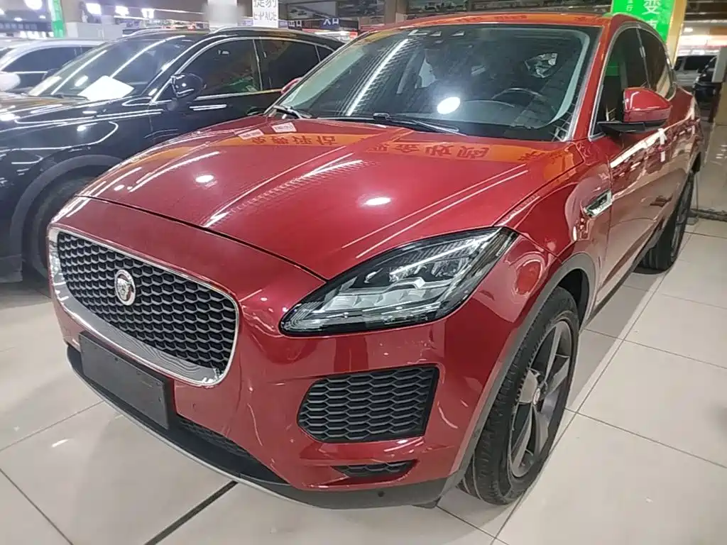 Jaguar E-PACE — фото 2