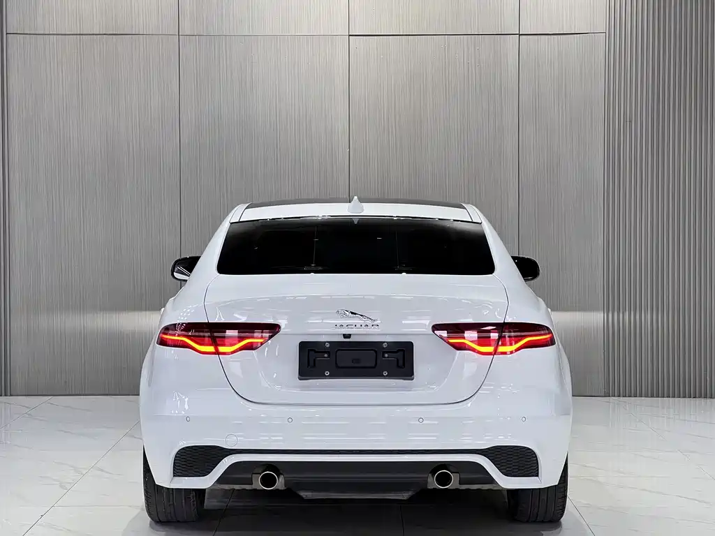 Jaguar XEL — фото 10