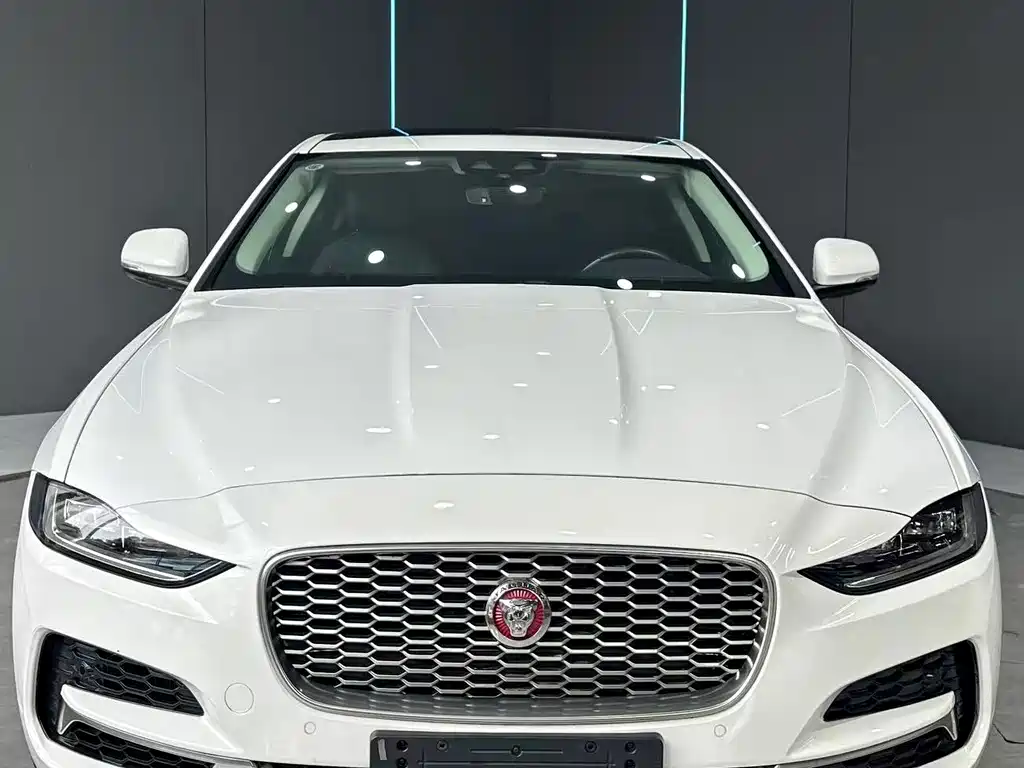 Jaguar XEL — фото 2