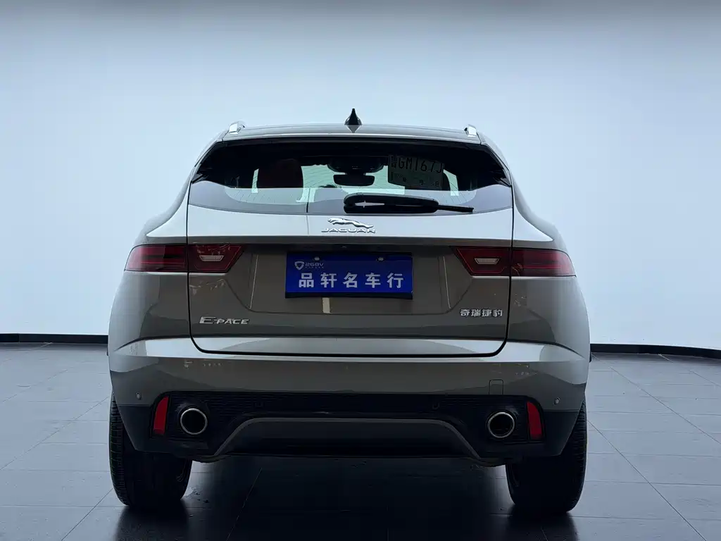 Jaguar E-PACE — фото 5