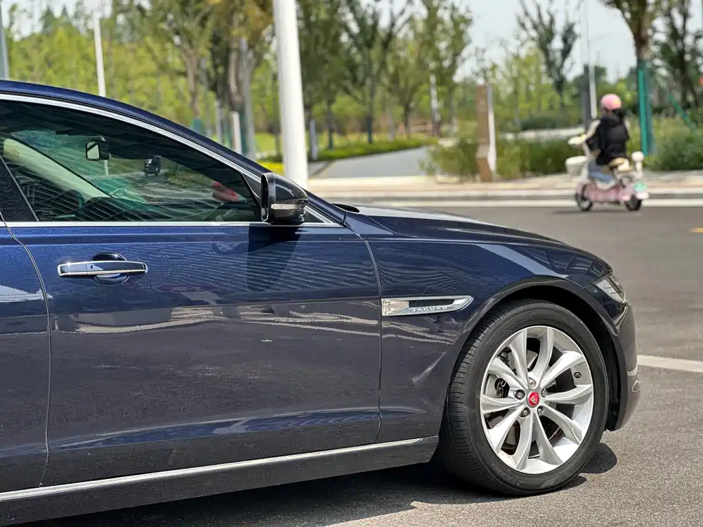 Jaguar XFL — фото 10