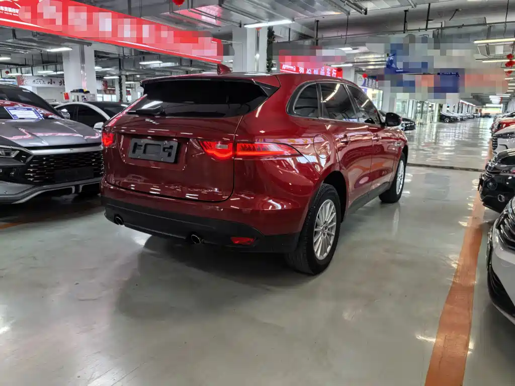 Jaguar F-PACE — фото 7