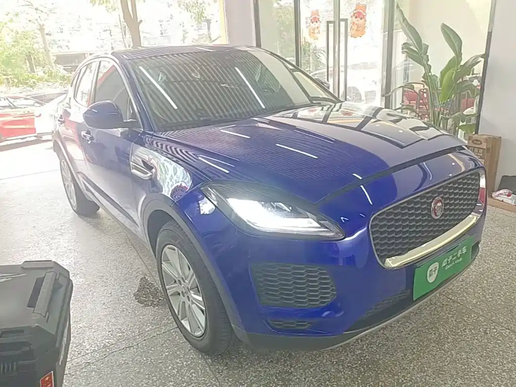 Jaguar E-PACE — фото 4