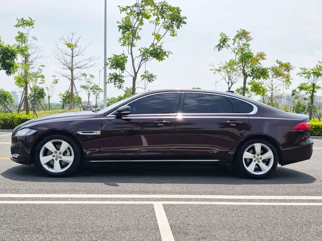 Jaguar XFL — фото 7