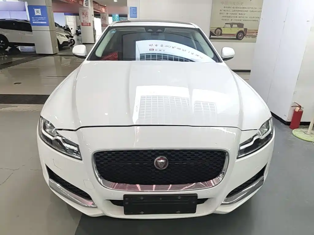 Jaguar XFL — фото 3