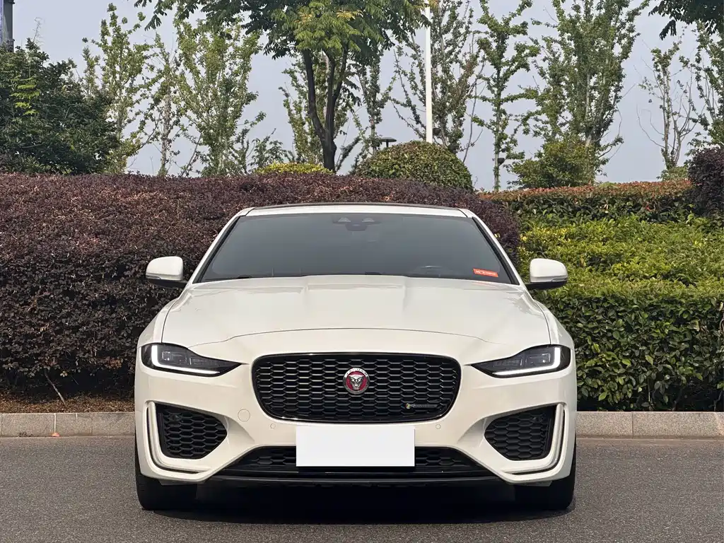 Jaguar XEL — фото 2