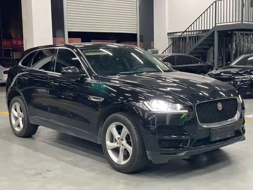 Jaguar F-PACE — фото 3