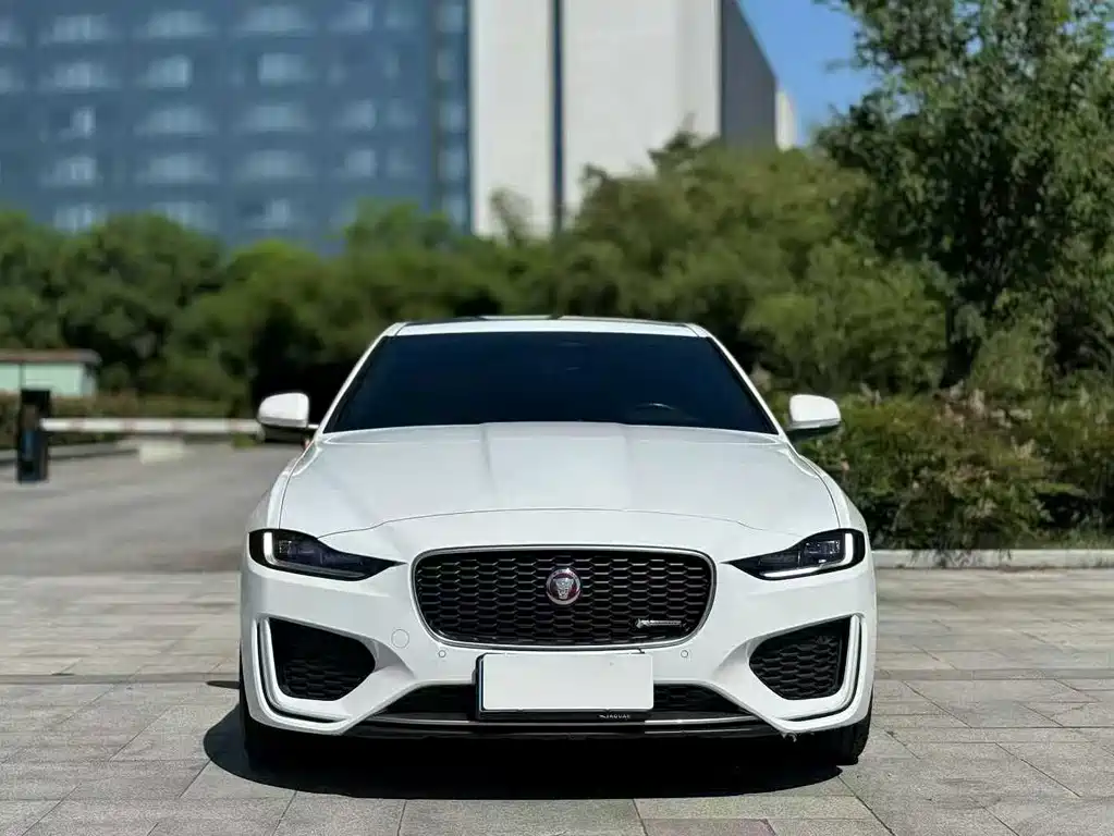 Jaguar XEL — фото 2