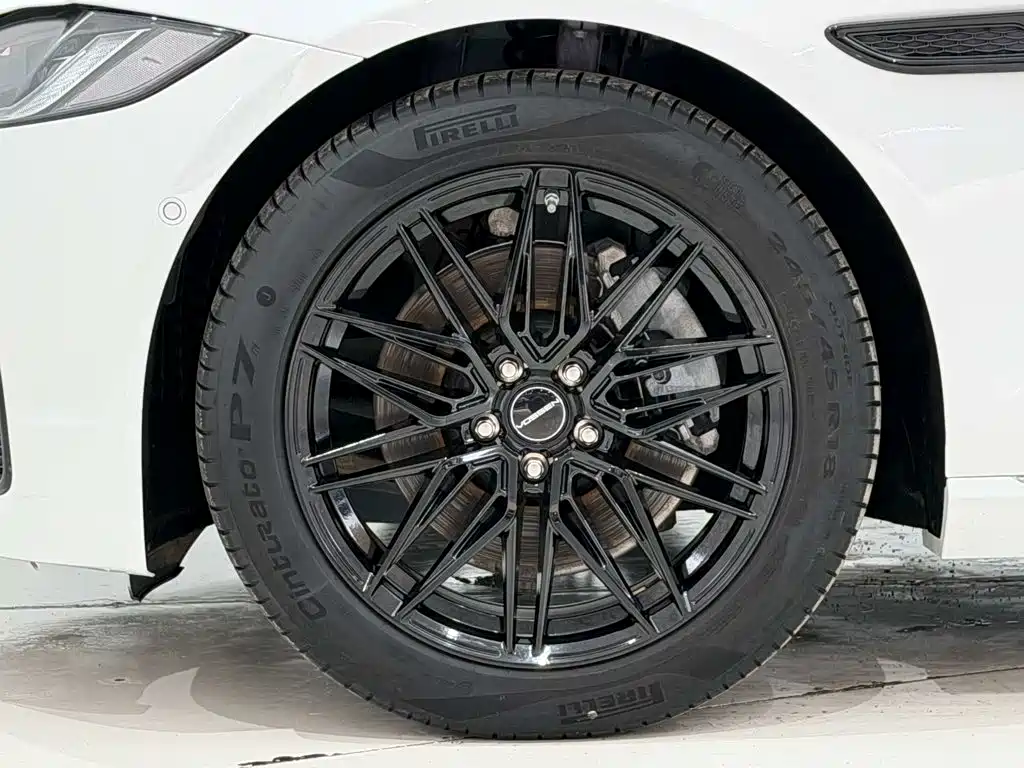Jaguar XFL — фото 11