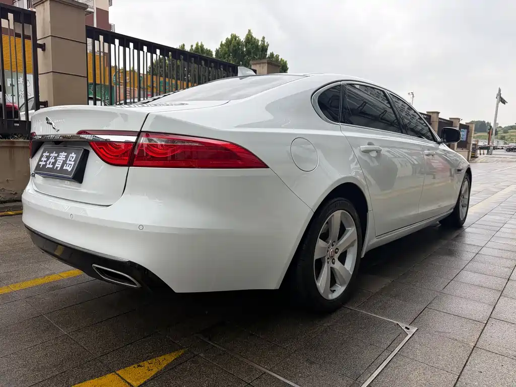 Jaguar XFL — фото 14