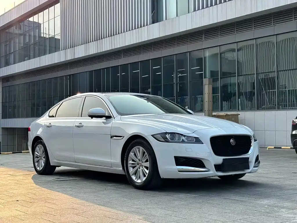 Jaguar XFL — фото 2
