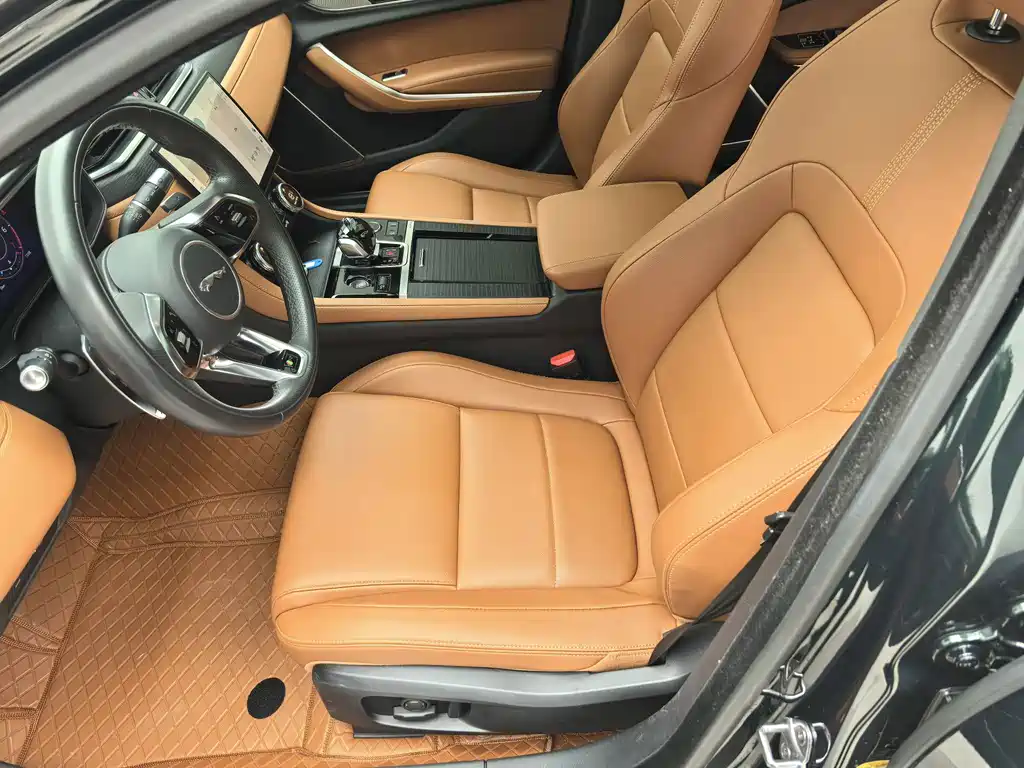 Jaguar XFL — фото 11