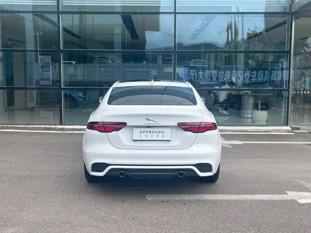 Jaguar XEL — фото 11