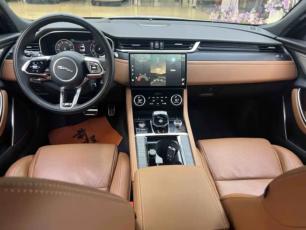 Jaguar XFL — фото 15