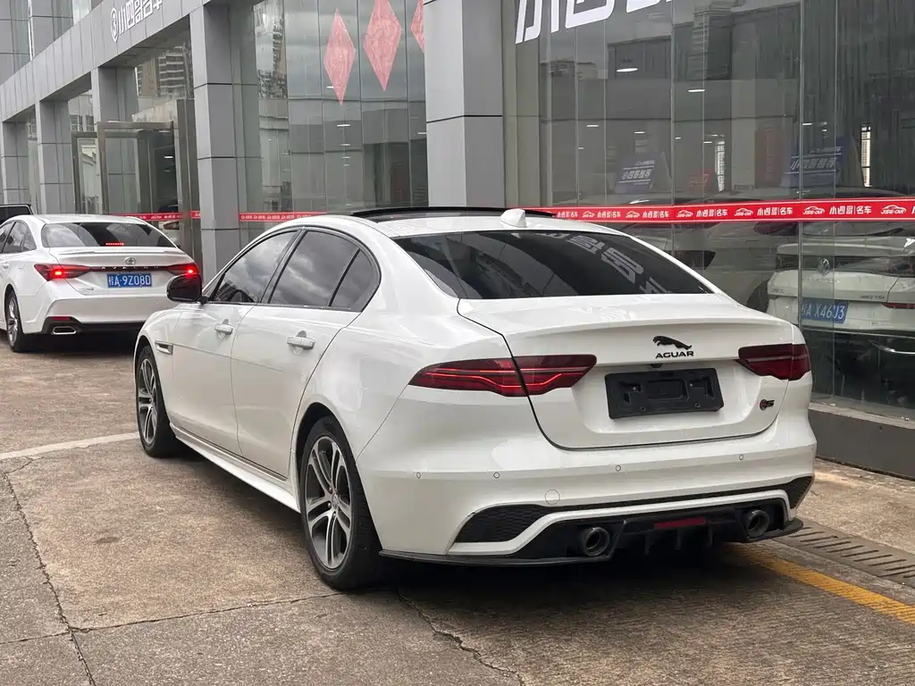 Jaguar XEL — фото 10