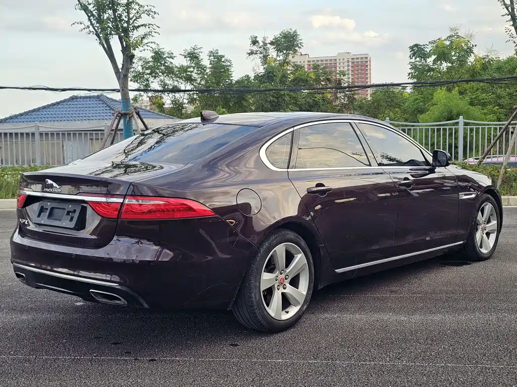 Jaguar XFL — фото 7