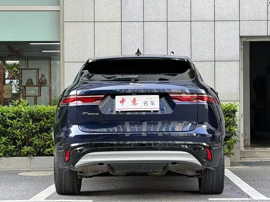 Jaguar F-PACE — фото 4